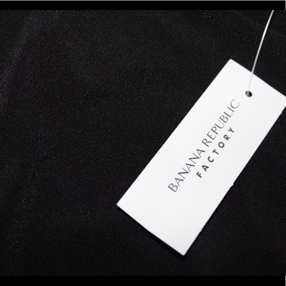 BananaRepublic Black Sleeveless Mixed Media Tunic - Picture 4 of 5